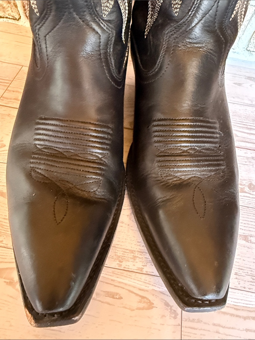 Tecovas sadie Black Leather Western Ankle Boots with Beige Stitching - Picture 5 of 7
